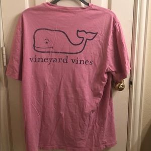 Pink vineyard vines t shirt